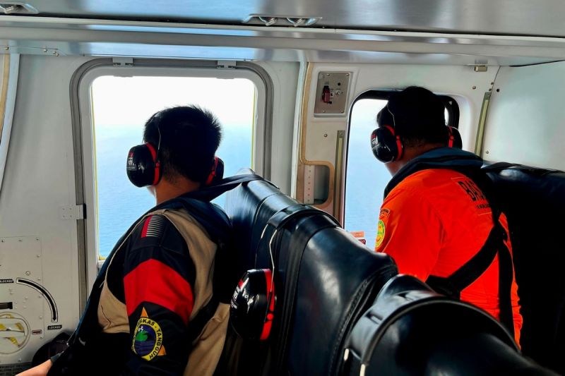 SAR gabungan kerahkan helikopter cari kapal hilang kontak di Anambas