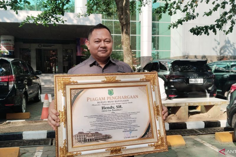 Pemkab Muba beri penghargaan ke Jaksa Penyidik korupsi PT SMB
