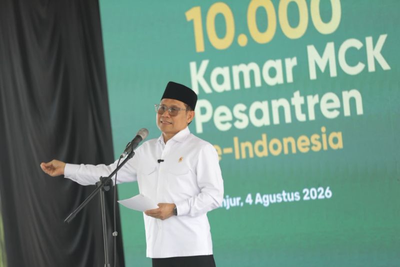 Menko PM luncurkan program 10.000 MCK untuk pesantren di Indonesia