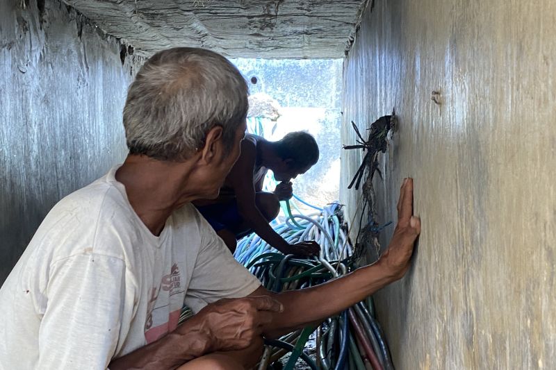 Sedang Wonosari dan selang warna-warni