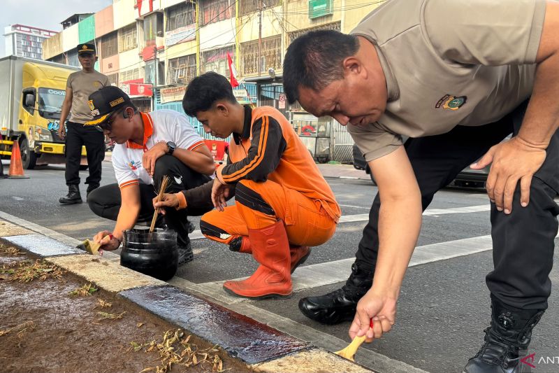 Jelang HUT RI, Kelurahan Senen berkolaborasi percantik lingkungan
