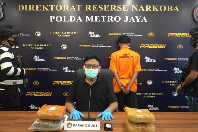 Polda Metro Jaya gagalkan peredaran empat kilogram ganja di Jakbar