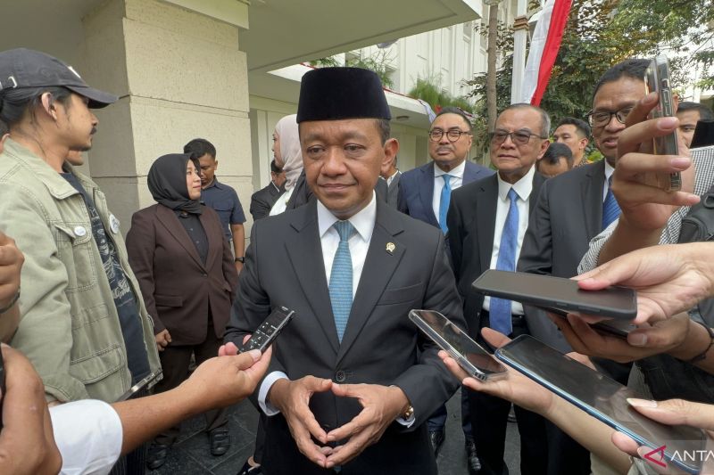 Menteri Bahlil siapkan kontrak jangka panjang impor minyak dari Rusia