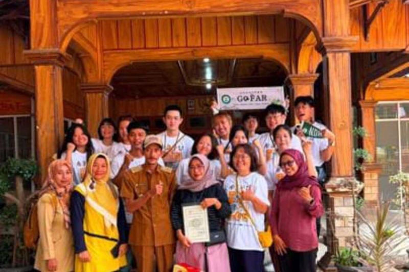 14 Mahasiswa Taiwan jalani pengabdian masyakarat di Indramayu