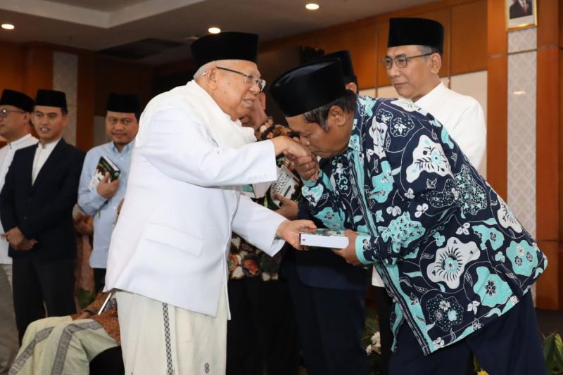 Ma'ruf Amin luncurkan buku dihadiri sejumlah bakal calon Ketum PBNU