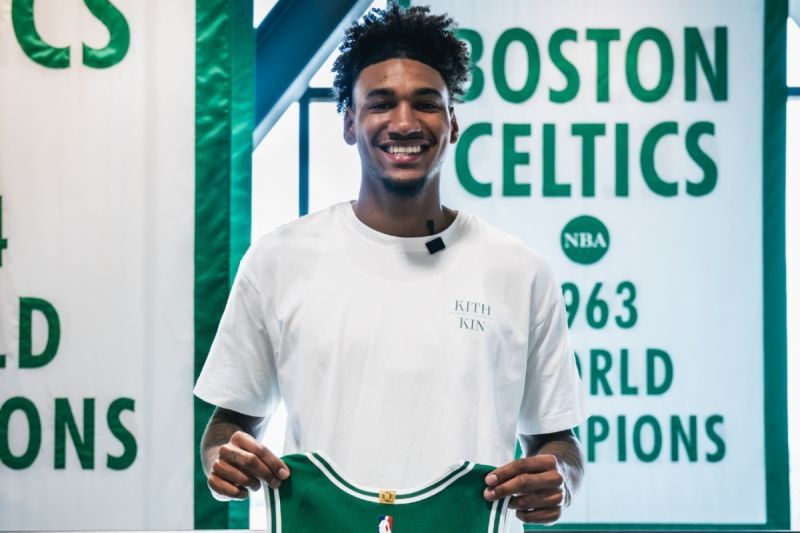 Celtics ikat Mitchell dengan kontrak dua arah untuk 2026-2027