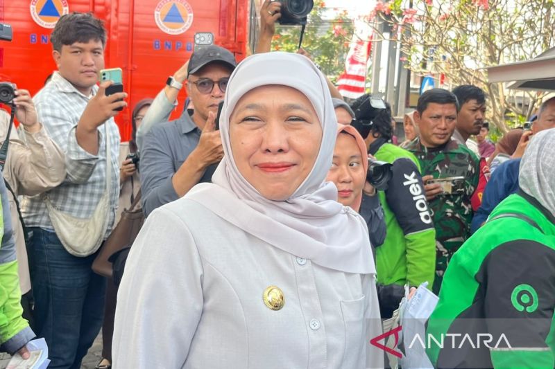 Khofifah upayakan helikopter "water bombing" beroperasi di Bromo besok