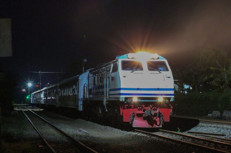 Operasi kereta Daop 2 kemabli normal pascagempa walau telat 9-60 menit