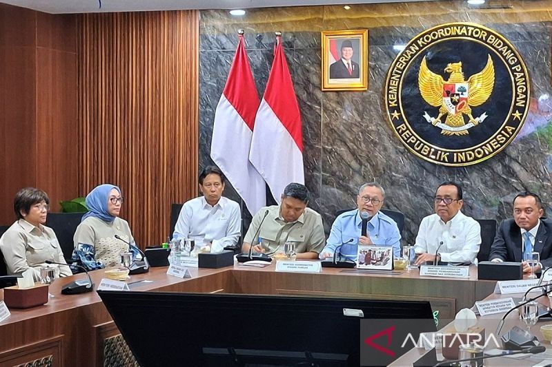 Kemarin, Menkes respons nakes nirempati hingga kepala SPPG dicopot