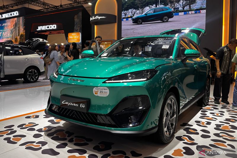 Spek lengkap Lepas E4 EV, harga Rp300 jutaan dan jarak tempuh 600 km