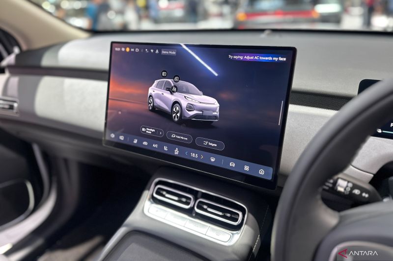 Bedah lebih dalam teknologi pada "head unit" Changan Nevo Q05