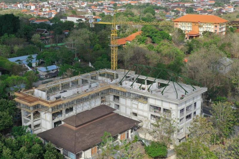Membangun Masa Depan Riset dan Teknologi, Pembangunan Gedung L-SSIT Universitas Udayana Capai Progres 47,11%