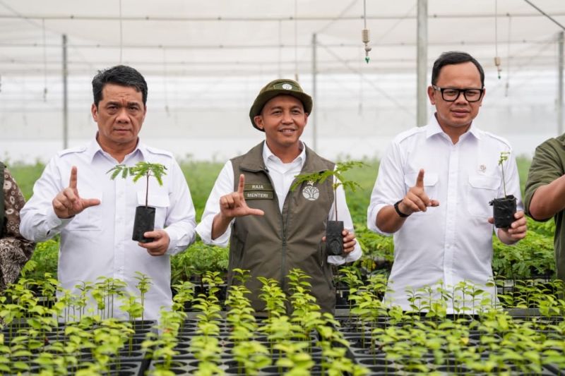 Menhut sampaikan Salam ASRI dari Presiden Prabowo untuk rakyat Sumsel