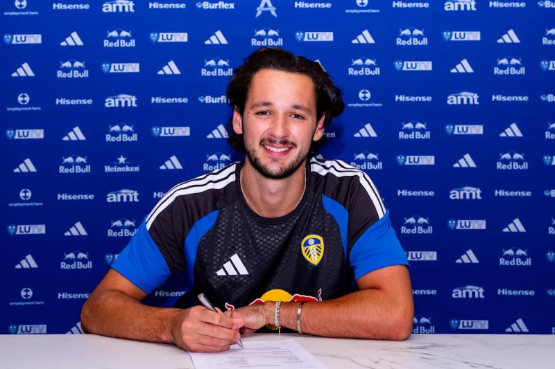 James Trafford gabung Leeds United, jadi kiper termahal Inggris