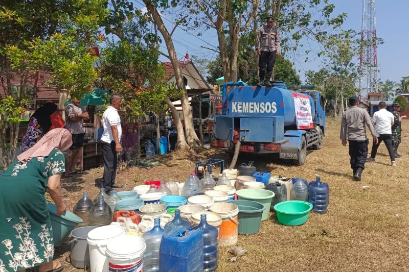 Tagana Tasikmalaya salurkan 84 ribu liter air bantu daerah kekeringan