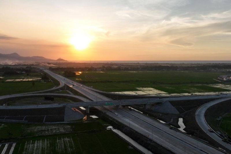 Tol Prosiwangi Seksi 1 dan 2 sepanjang 24 km siap beroperasi