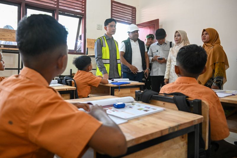 Wapres tinjau renovasi sekolah, kelancaran belajar pascabencana Aceh