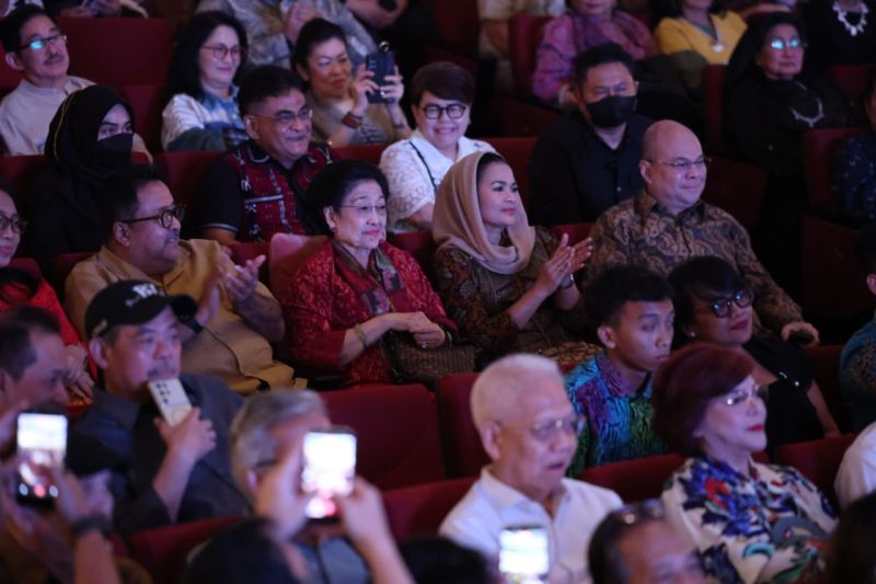 Politik, dari Pakta Pertahanan Makkah hingga Golkar gaet Gen Z