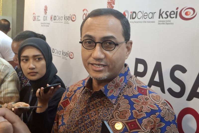 OJK pastikan ETF emas ditopang emas fisik bernilai setara