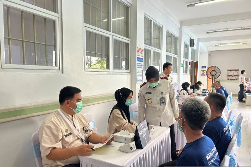 Kemenimipas-Kemenkes gelar pemeriksaan katarak dan CKG sambut HUT RI