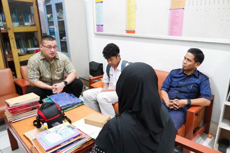 Legislator DKI minta Pemda perkuat perlindungan siswa kurang mampu