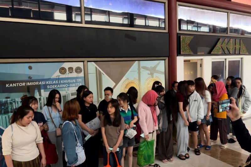 Rudenim Tanjungpinang deportasi 25 warga negara Vietnam