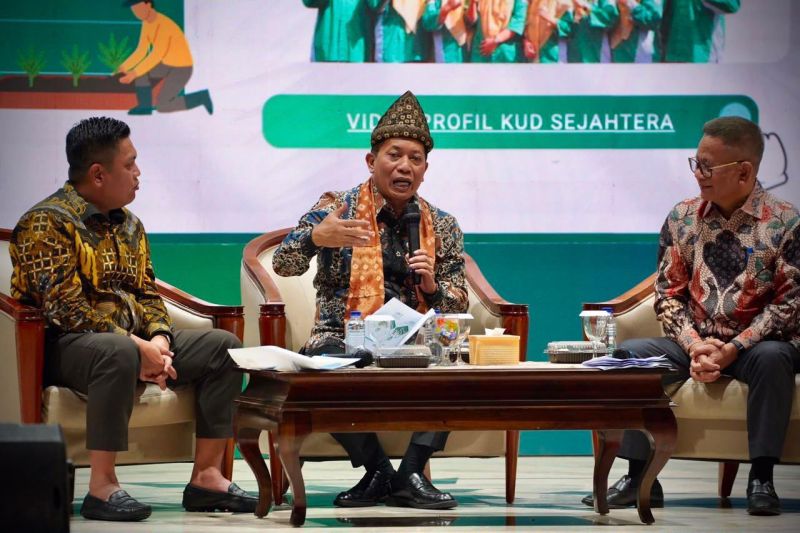 Menkop dorong koperasi bangun pabrik CPO perkuat hilirisasi sawit