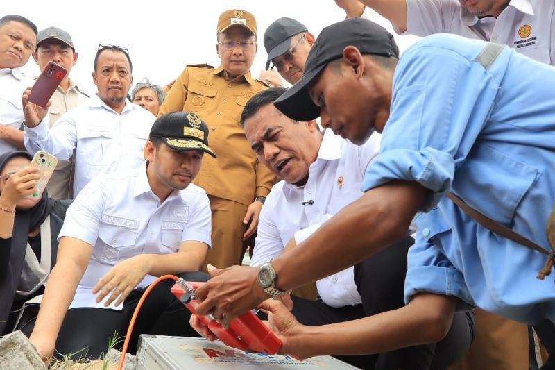 Mentan percepat bantuan pompa dan sumur dangkal untuk petani di Gresik