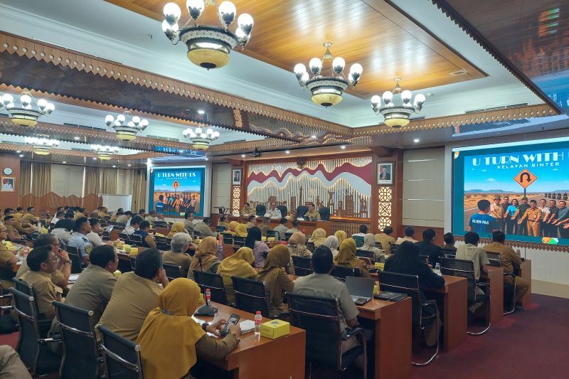Pemkot Jakpus gelar upacara HUT ke-81 RI di Lapangan Banteng