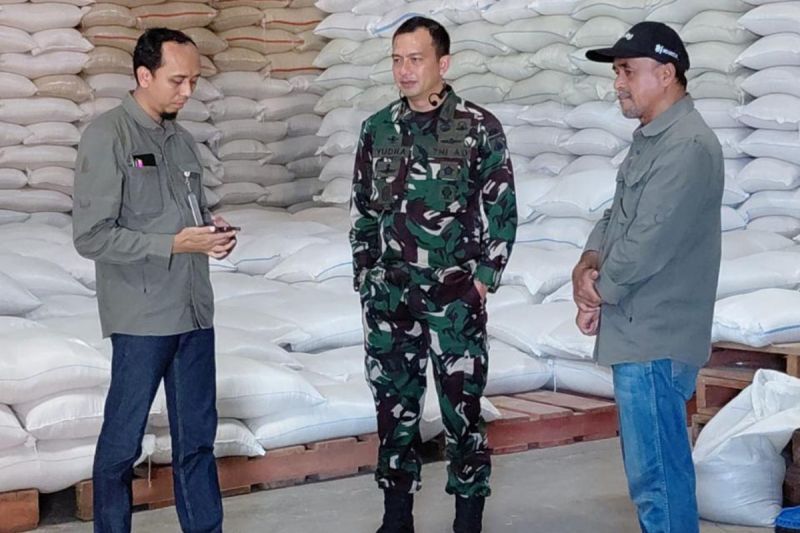 Bulog Banyumas sebut stok beras Cilacap lebih dari 37 ribu ton