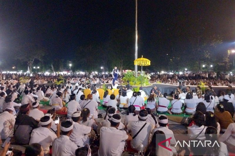 Sari Yuliati dan Gus Miftah dorong kolaborasi lintas agama di Mataram