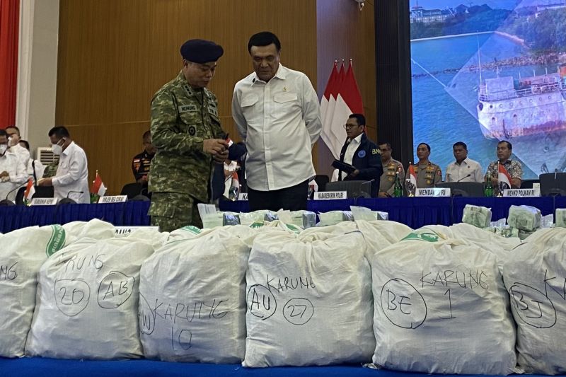 Menko Polkam tegaskan RI tak boleh jadi transit barang ilegal