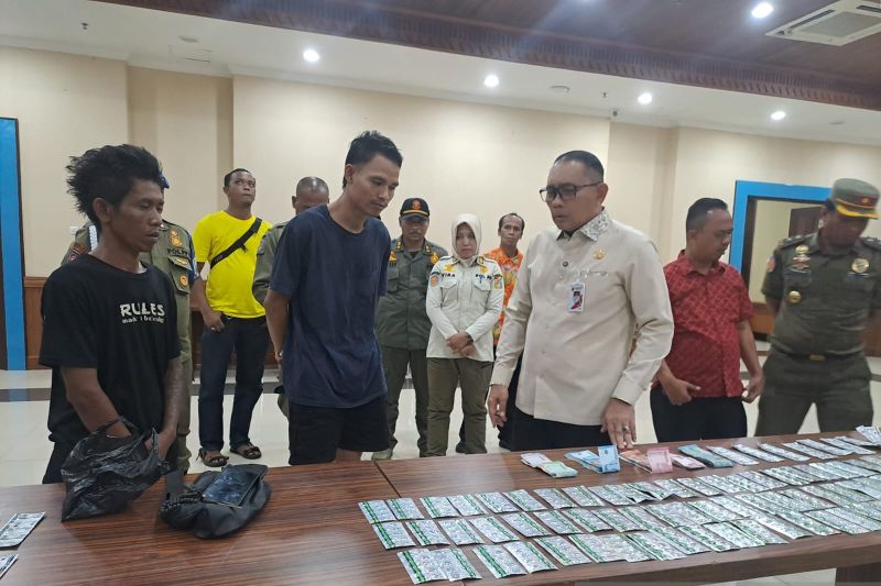 Ribuan obat ilegal dan dua pengedar diamankan di Tanah Abang