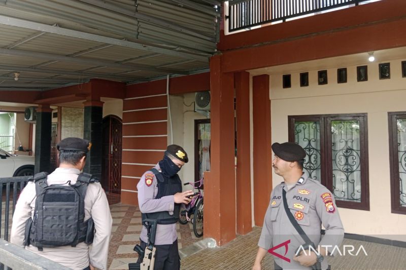 KPK bawa tiga koper dari geledah rumah Kabid SDA PUPR Kota Bengkulu