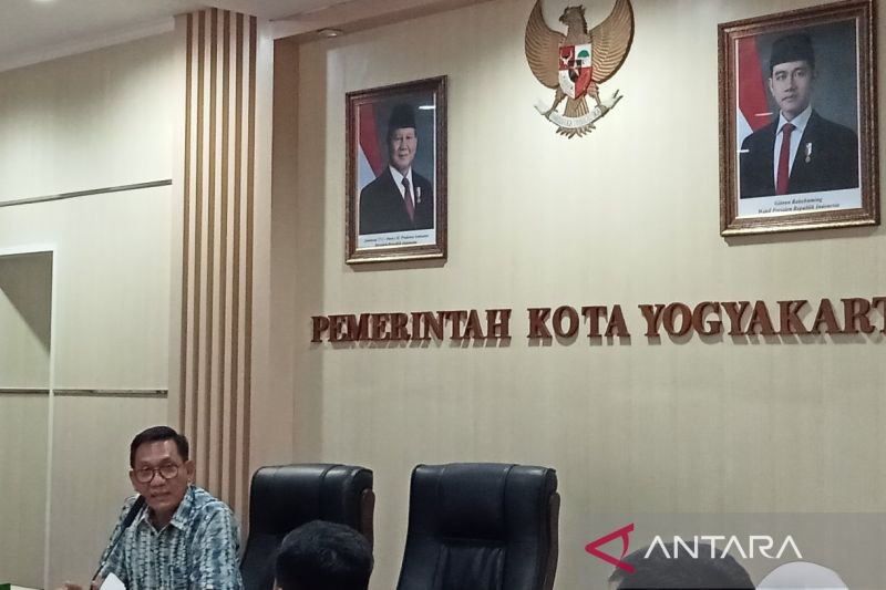 Pemkot dan Komdigi lakukan penataan kabel fiber optik di Yogyakarta