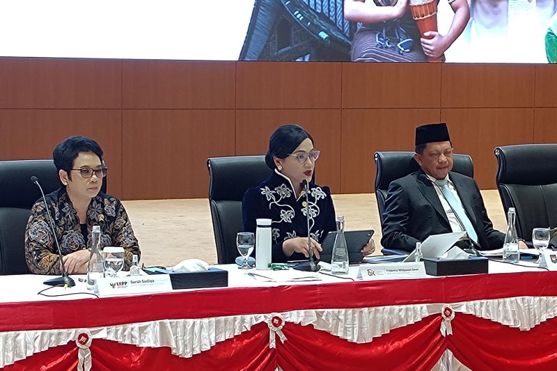 OJK siapkan dua POJK jelang bursa mineral beroperasi pada 2027