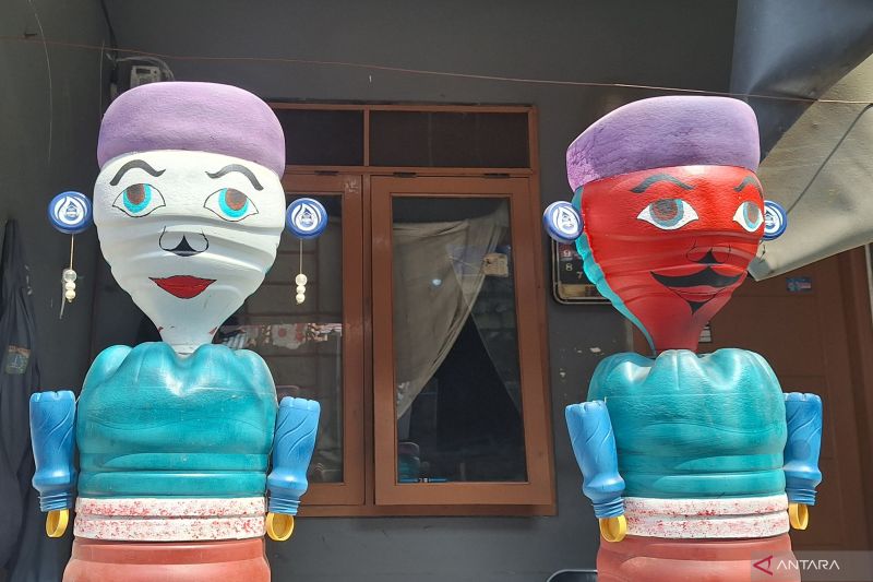 Kreativitas warga Duren Tiga olah barang bekas jadi hiasan berbuah apresiasi