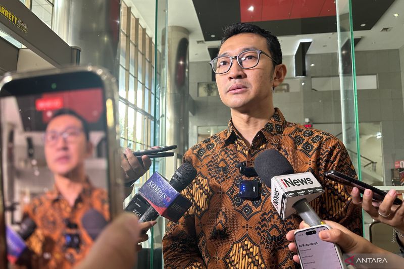 KPK periksa pegawai Kemensos berinisial FCH sebagai saksi kasus bansos