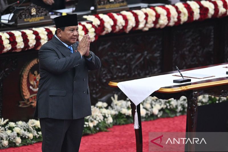 Prabowo bertekad mulai bangun Giant Sea Wall di Pantai Utara Jawa
