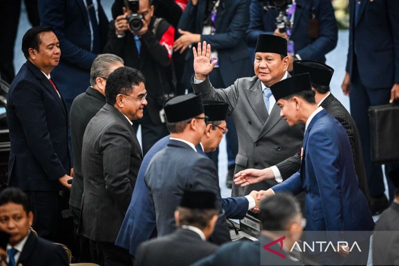 Prabowo kenalkan Susanah dan Margarelitha, jamin bansos tepat sasaran