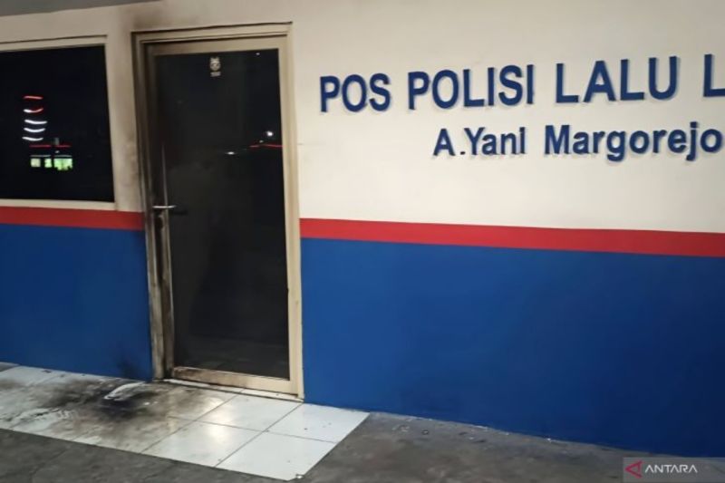 Pria terkait pelemparan benda diduga molotov di Surabaya diamankan