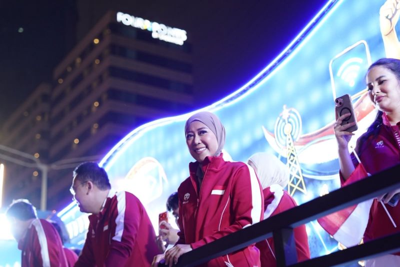 Di tengah karnaval, Menkomdigi ingatkan solidaritas korban gempa NTT