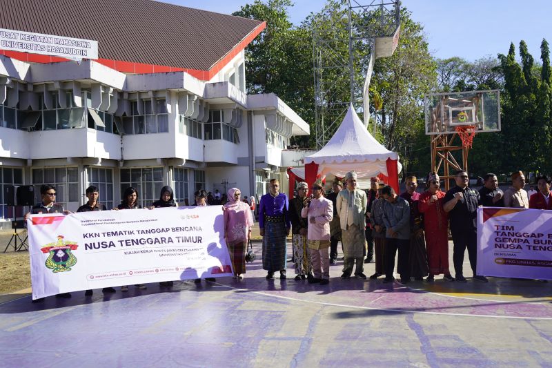 Unhas berangkatkan bertahap mahasiswa KKN tanggap bencana ke NTT