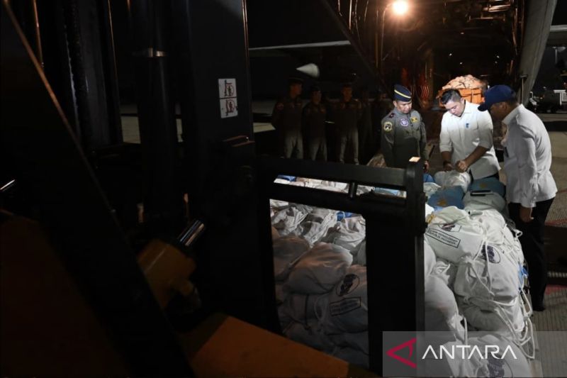 Hari ke-2 penanganan bencana, tambahan 25 ton bantuan tiba di NTT