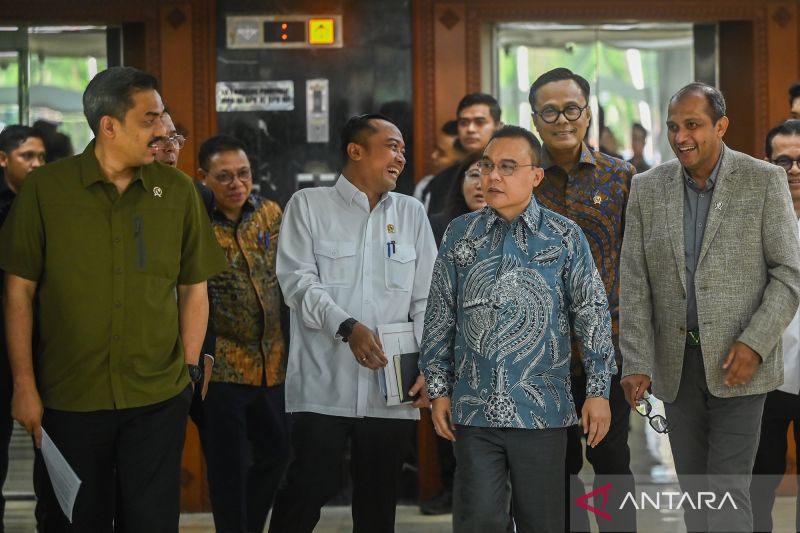 Perpres ojol segera final, DPR dan Pemerintah bahas aturan pengangkutan orang hingga makanan