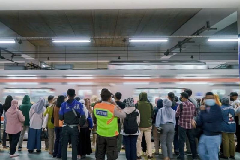 1,08 Juta Masyarakat Manfaatkan Tarif Spesial KAI Group, Semangat Kemerdekaan Melaju Bersama Kereta Api