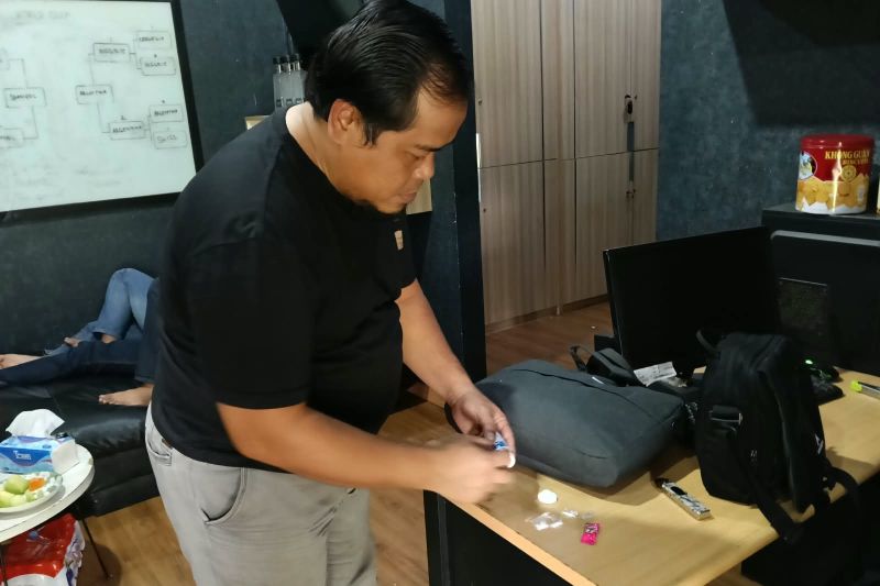 Bungkus permen jadi kedok residivis edarkan sabu di Serang