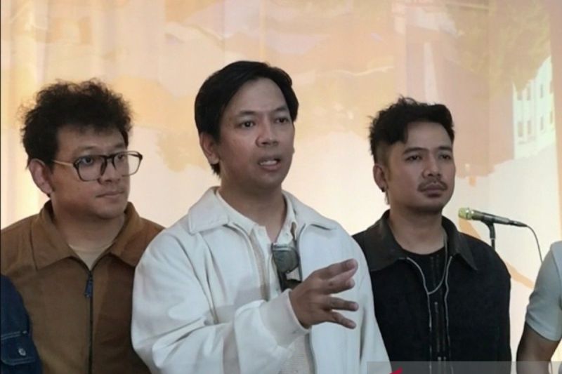 Personel D'MASIV latihan intensif menjelang tur "Asia Home Run"