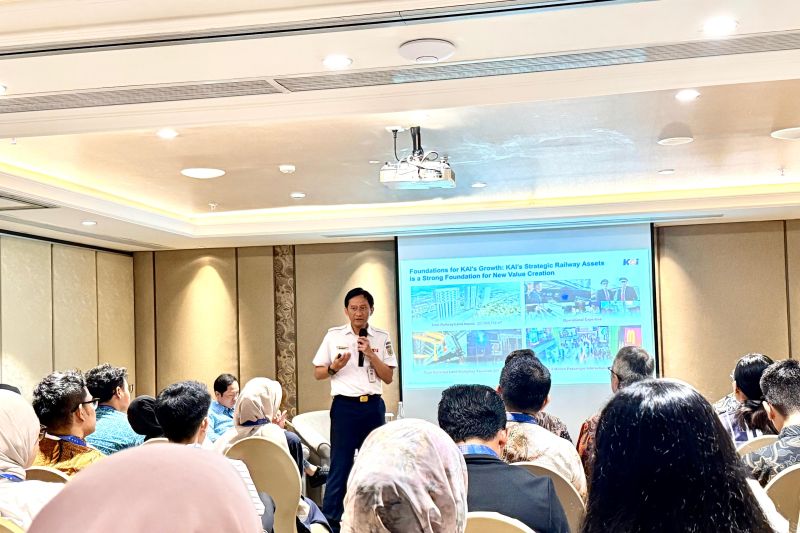 Dirut KAI di SBM ITB Industrial Summit 2026: Empat Mesin Pertumbuhan Disiapkan Menuju 2045