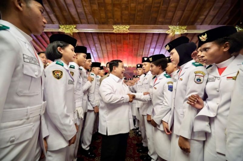 Prabowo apresiasi dedikasi Paskibraka kibarkan Sang Merah Putih